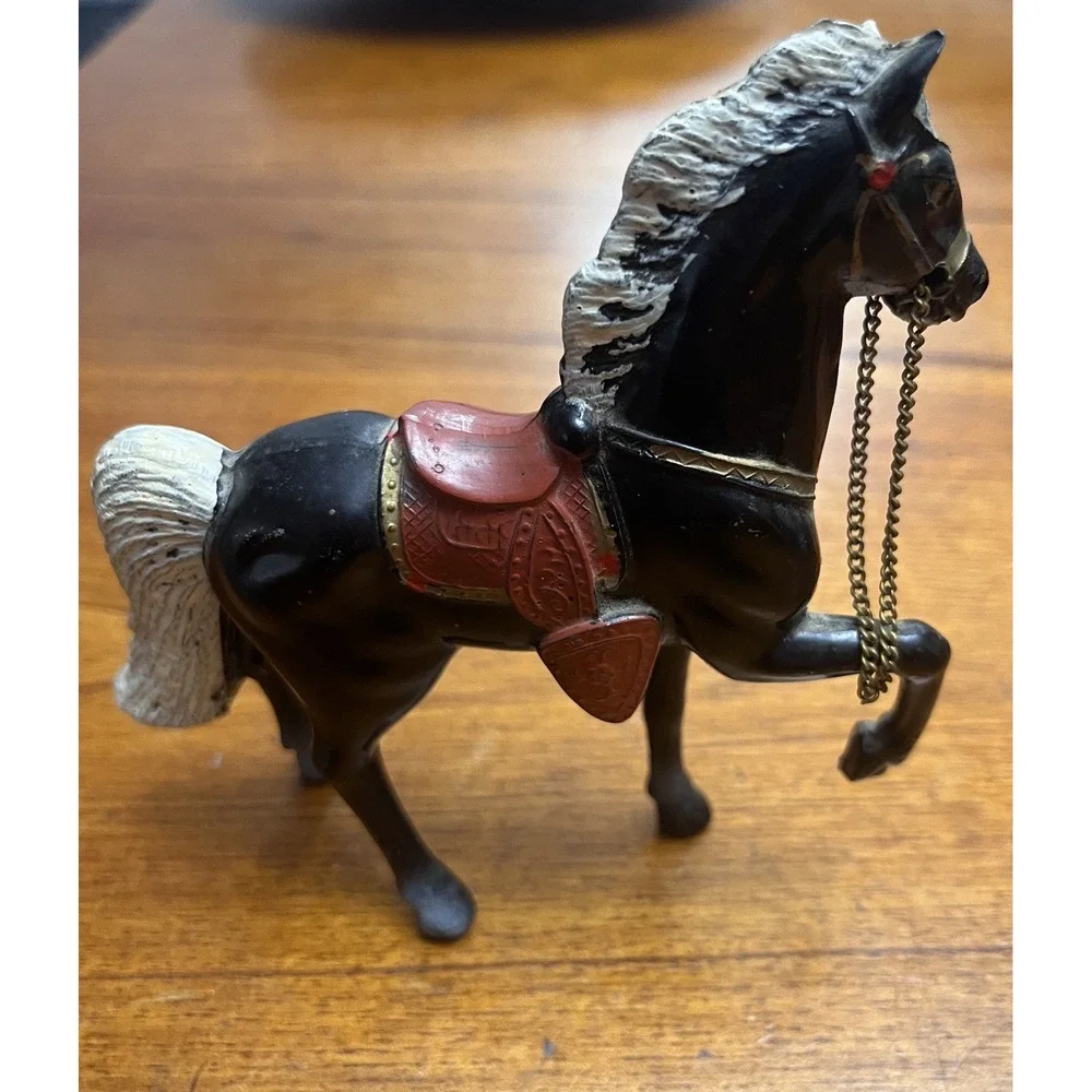metal horse